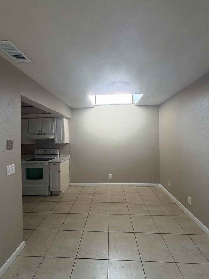2130 Nw 58th Ave #25C - Photo 2 of 12