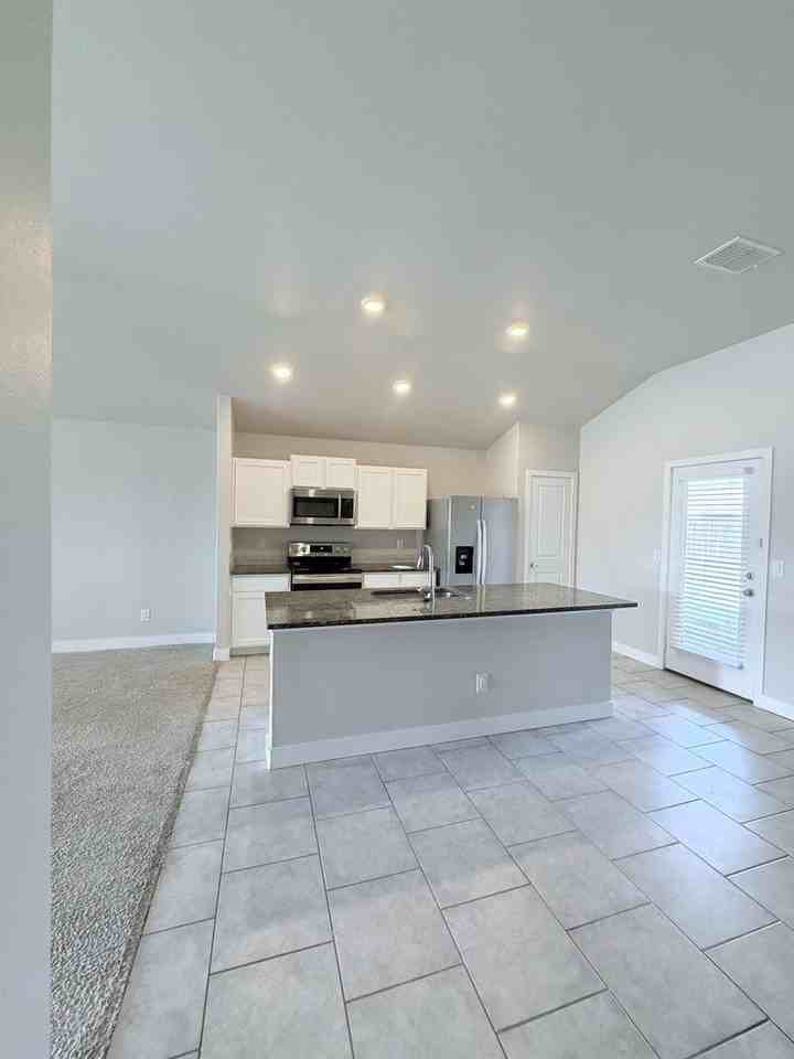 13823 Quanah Ave - Photo 6 of 14