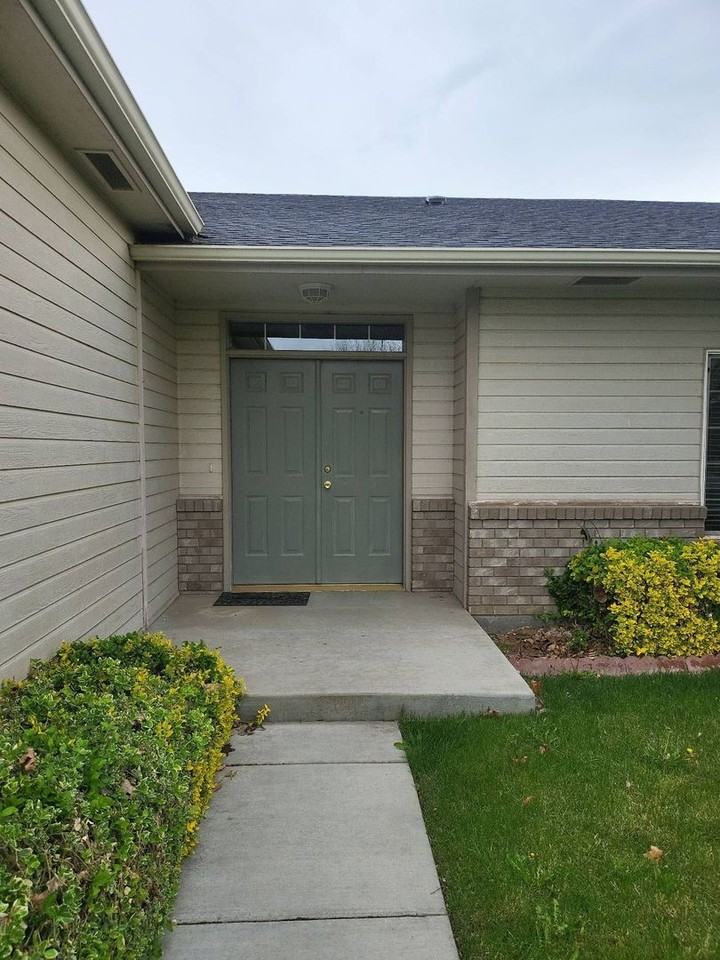 212 E Linden Ave - Photo 3 of 25