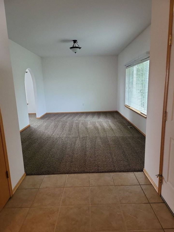 212 E Linden Ave - Photo 6 of 25