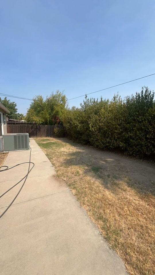 1610 Wayne Dr - Photo 4 of 8