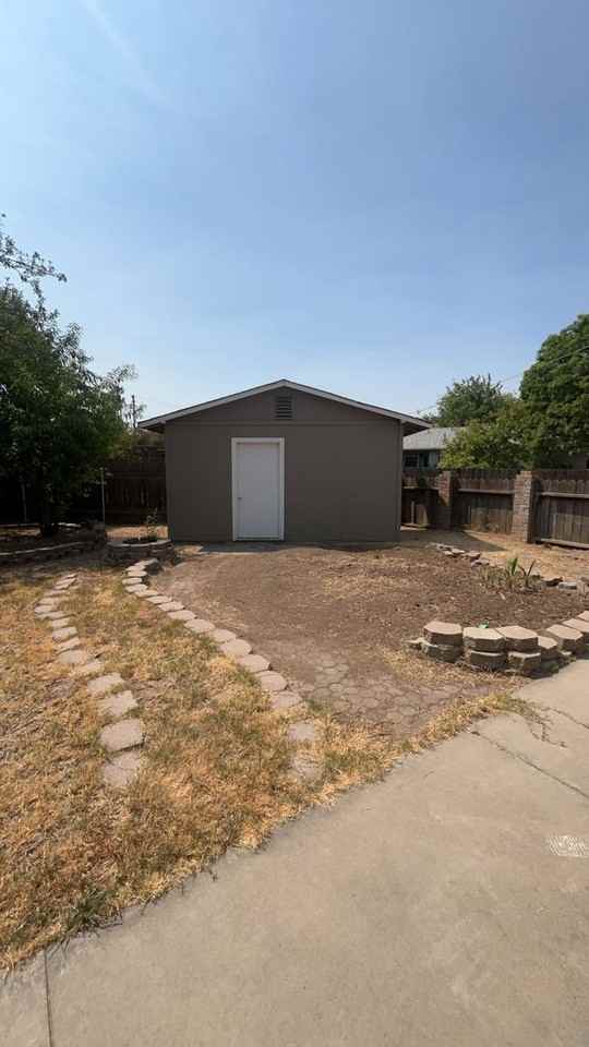 1610 Wayne Dr - Photo 6 of 8