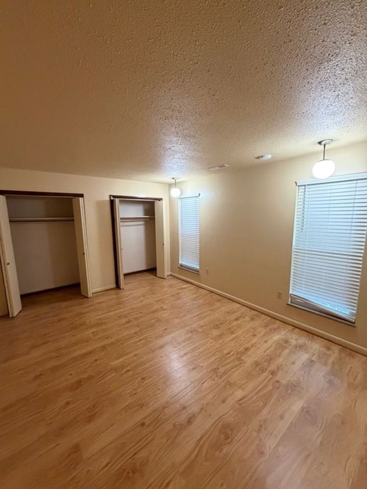 943 Quincy Rd - Photo 6 of 16