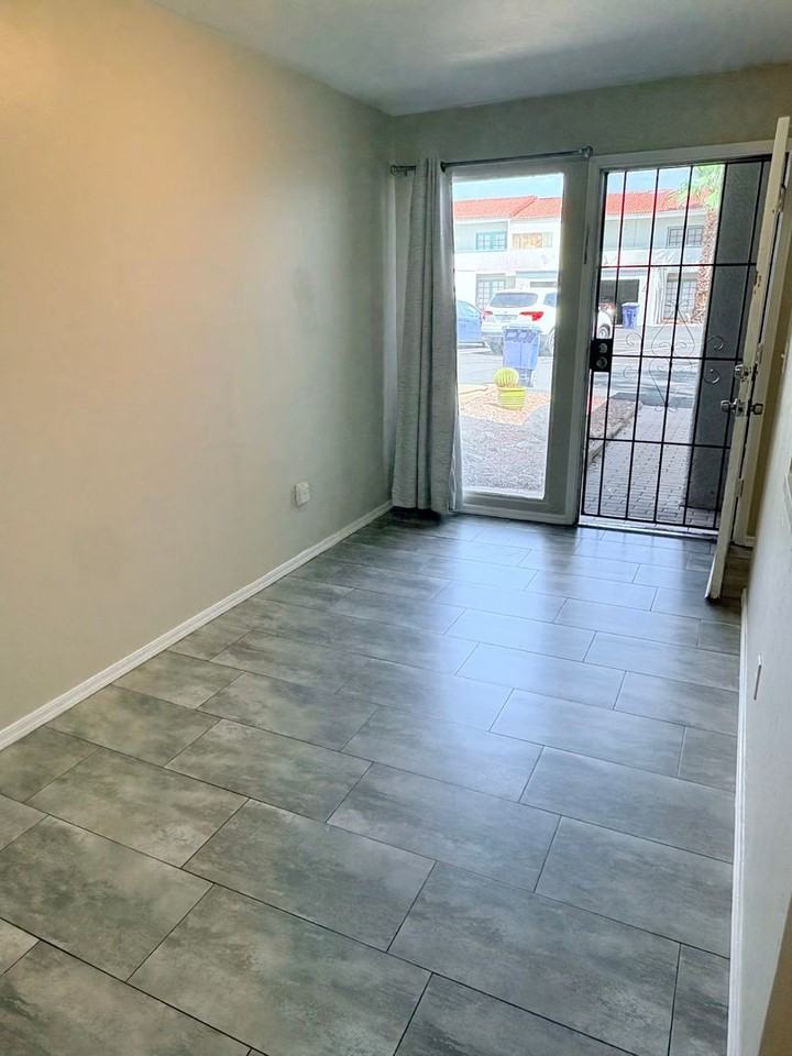 2771 W Anklam Rd #E - Photo 4 of 18