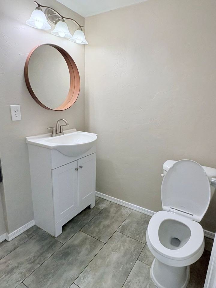 2771 W Anklam Rd #E - Photo 7 of 18