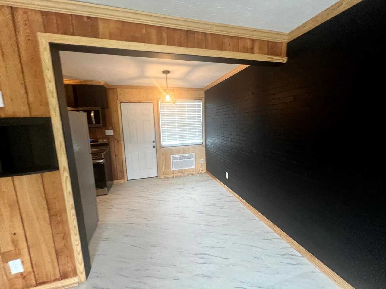 130 Eastwood Ave Apt B - Photo 5 of 11