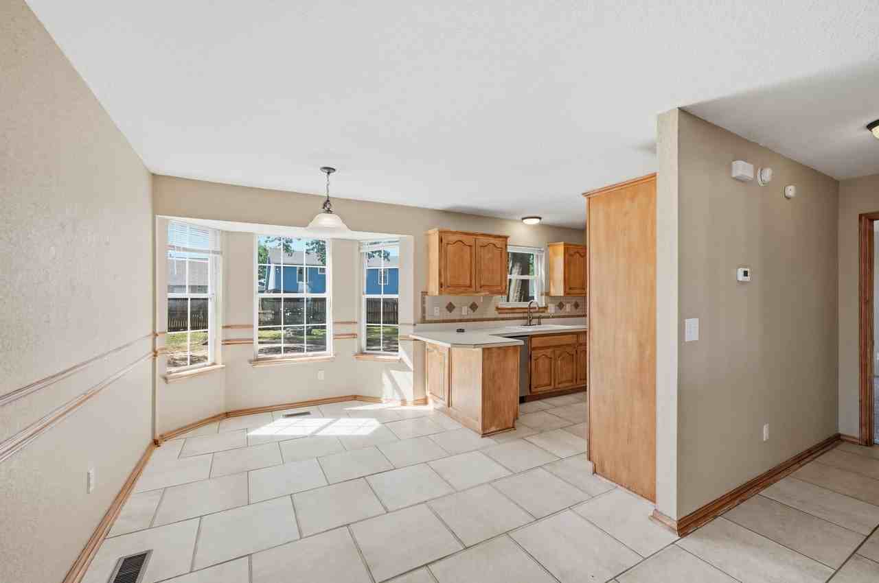 1305 W Twin Oaks St - Photo 7 of 25