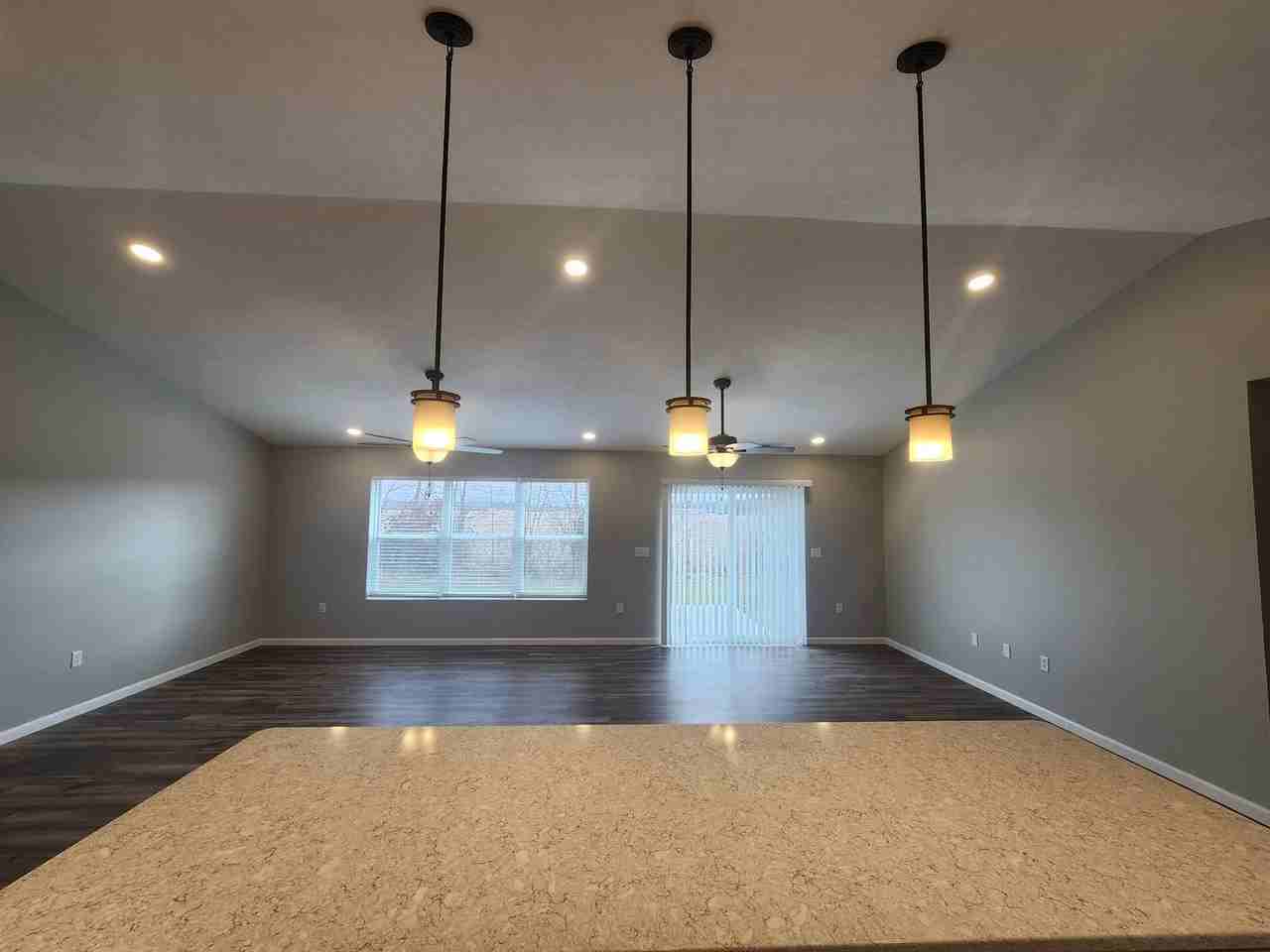 3776 Joy Cir E - Photo 3 of 19
