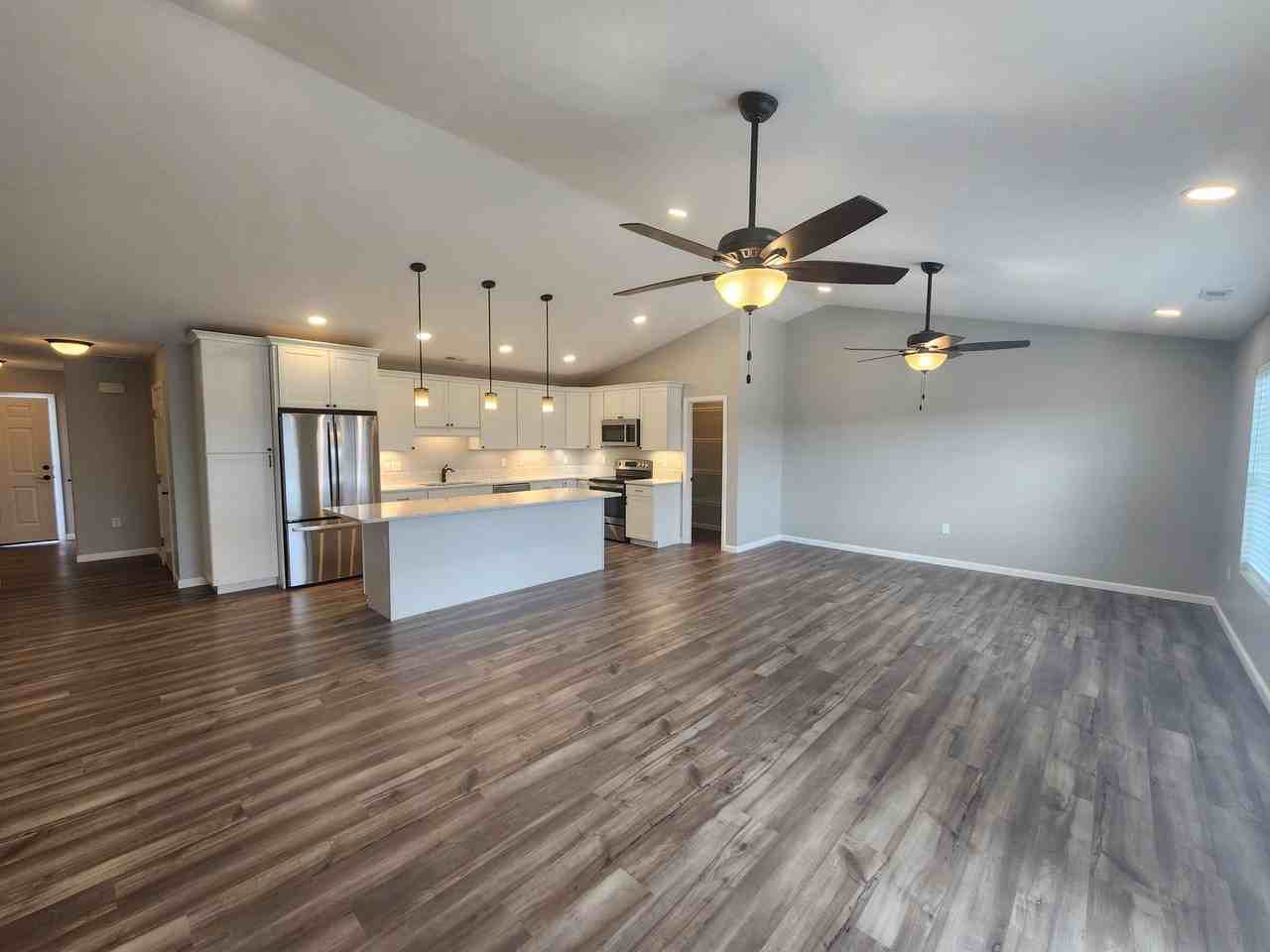 3776 Joy Cir E - Photo 4 of 19