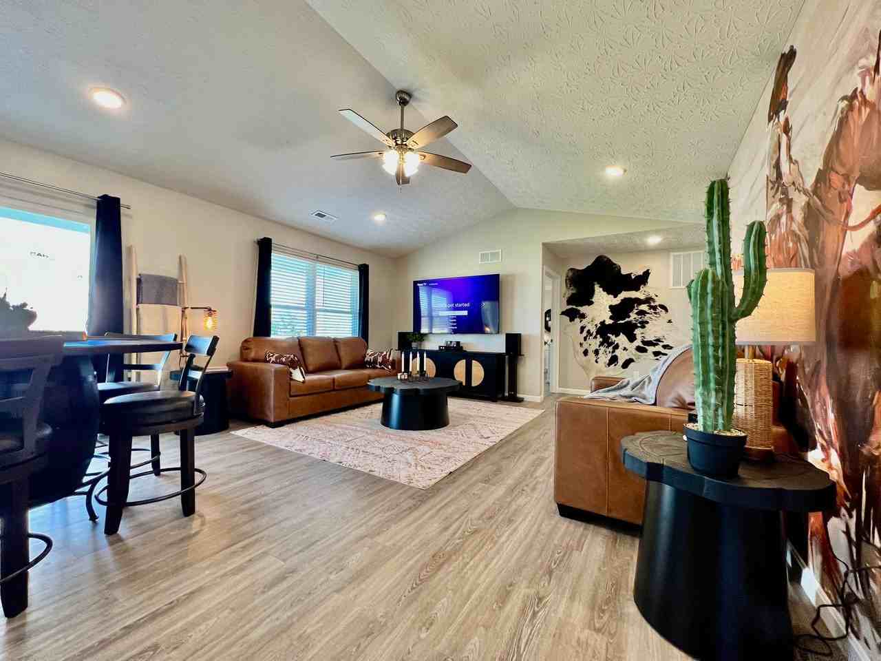 314 Oak Ave - Photo 7 of 50