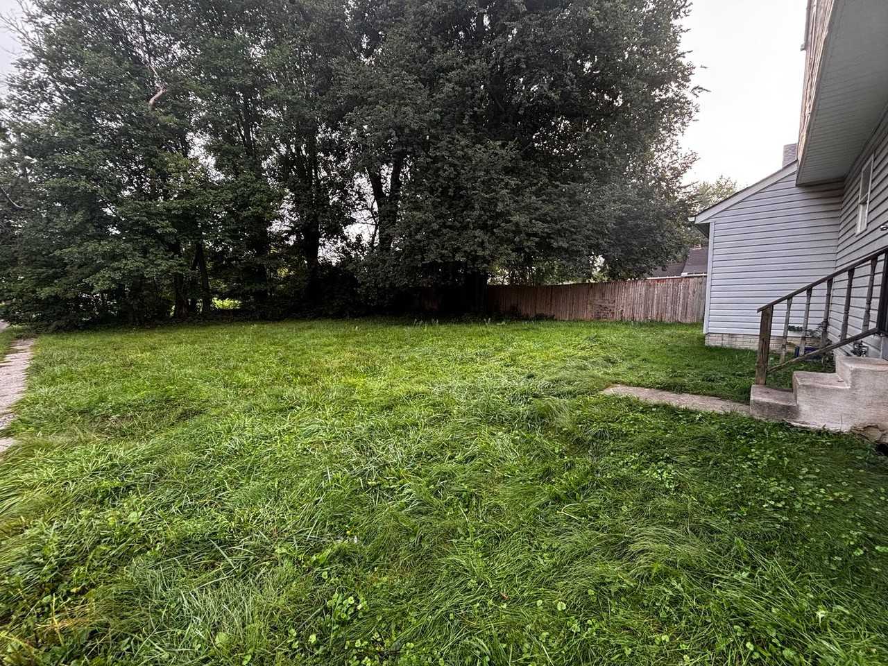 9501 Gaylord Ave - Photo 2 of 17