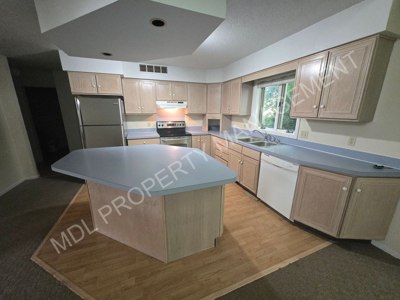 2331 Darwin Ln - Photo 3 of 15