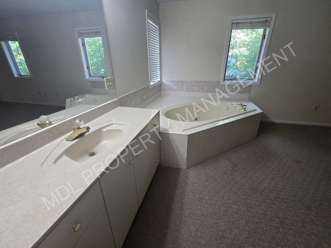 2331 Darwin Ln - Photo 5 of 15