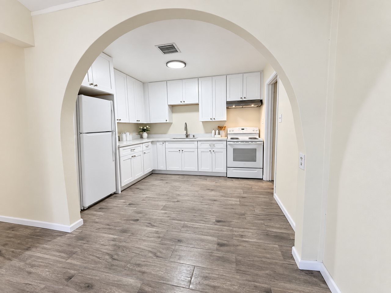 6518 N 61st Dr - Photo 4 of 32