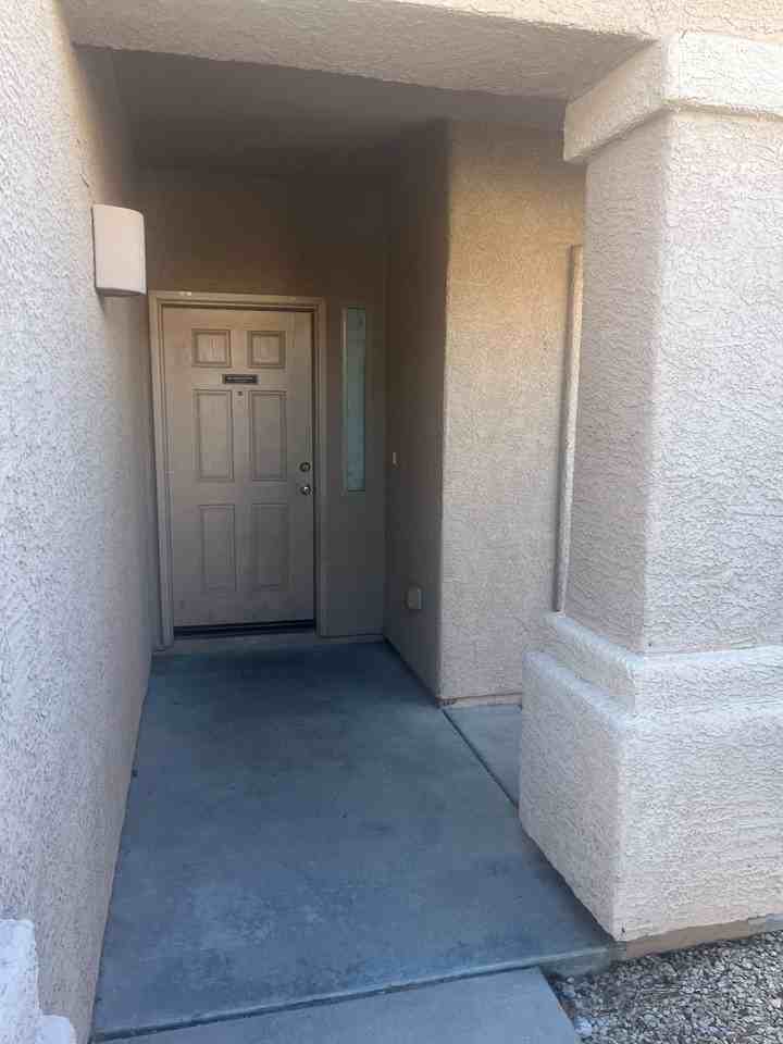 8342 S Hunnic Dr - Photo 5 of 30