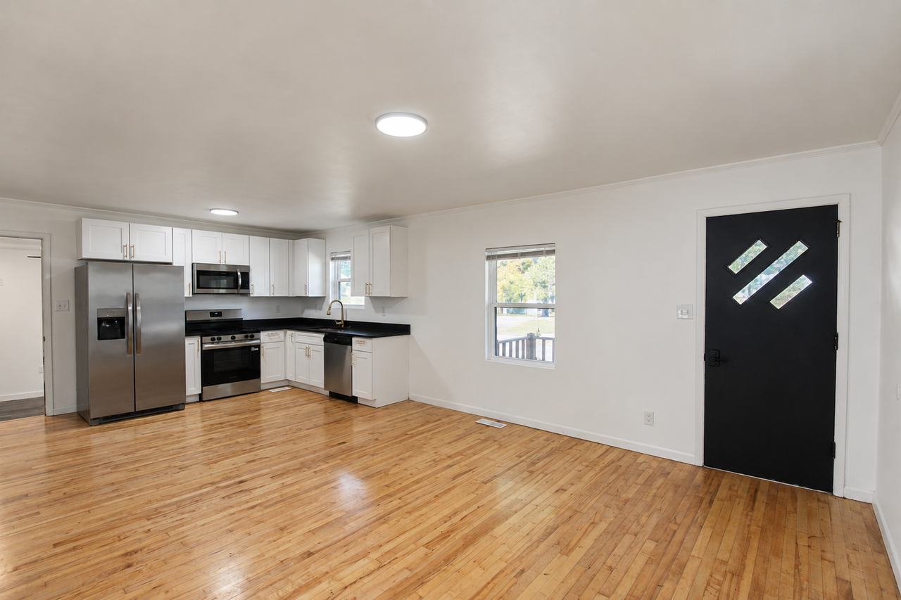 118 Stone Dr - Photo 2 of 26