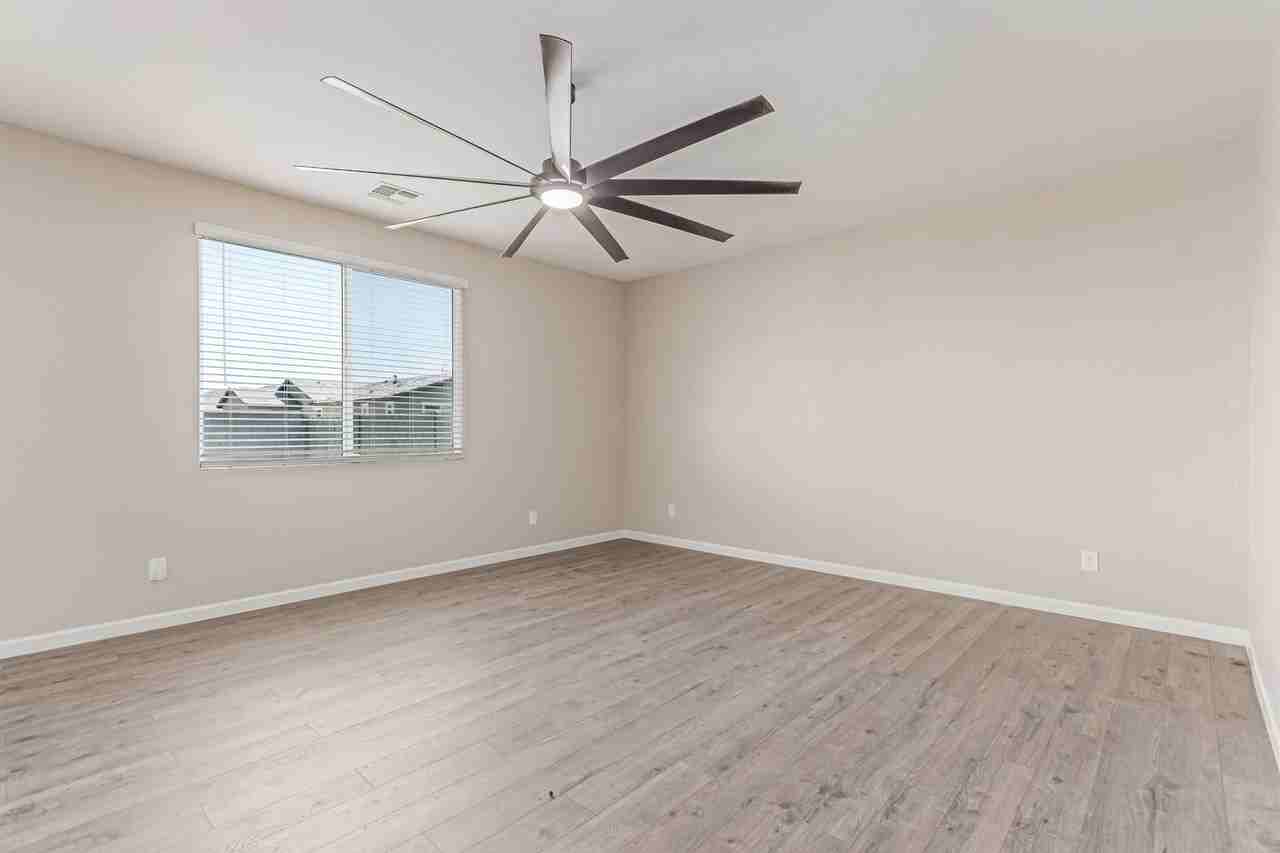 2071 E Piedmont Pl - Photo 7 of 41