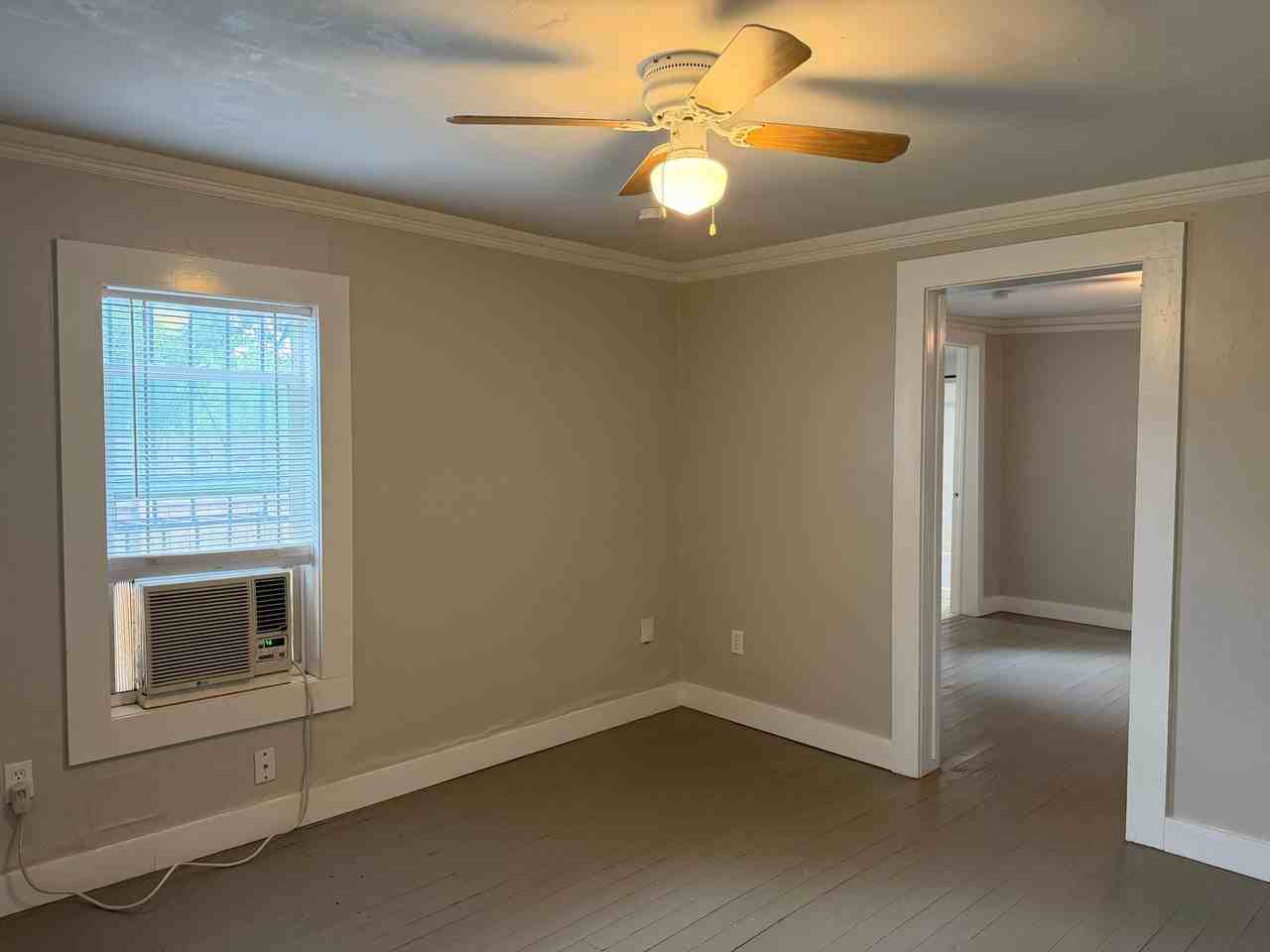 109 Beso Ln - Photo 3 of 11