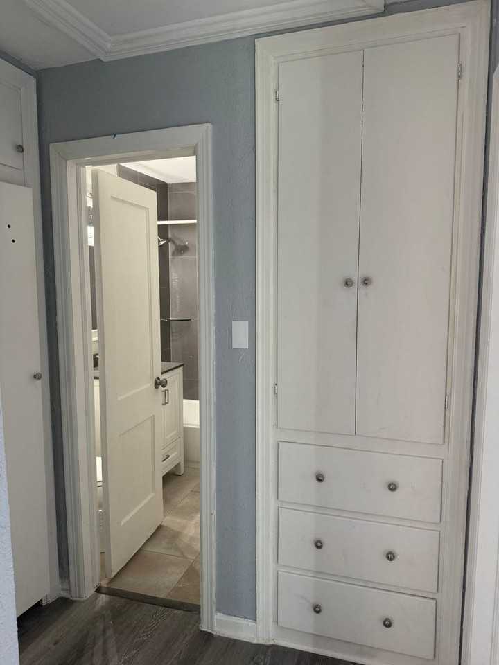 1405 Ne 40th St - Photo 5 of 20