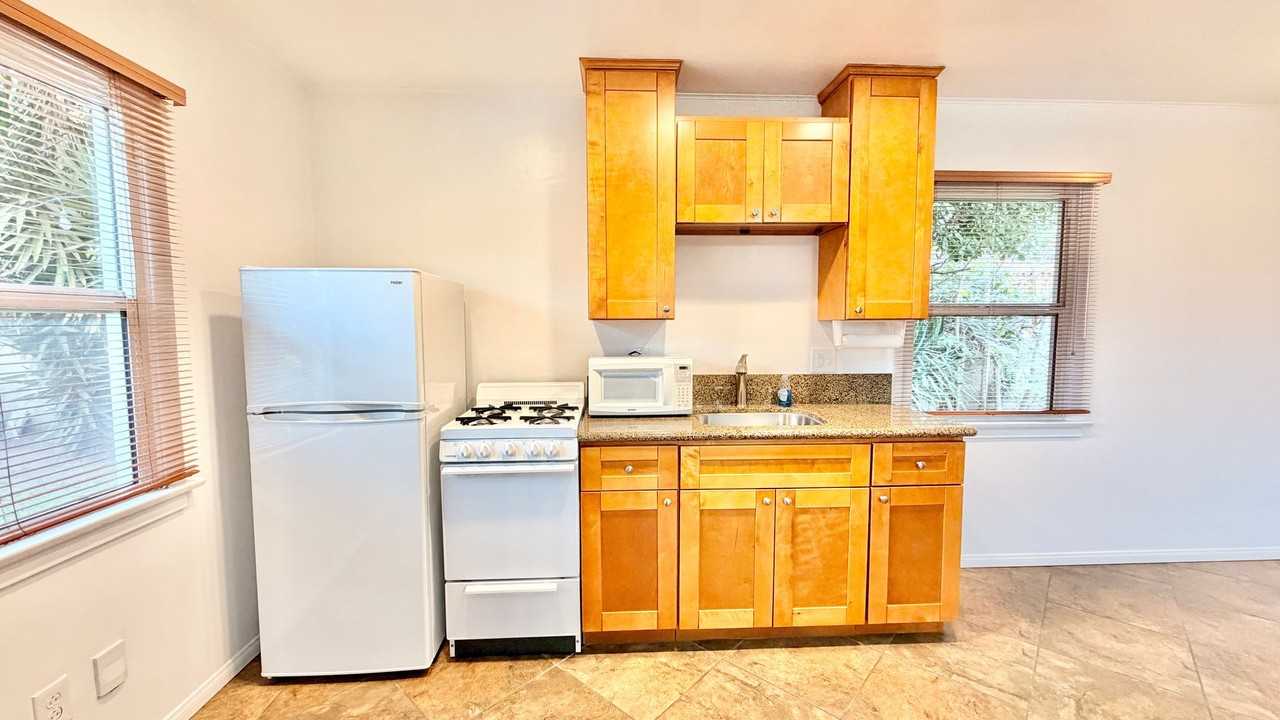 1922 S Nevada St - Photo 6 of 25