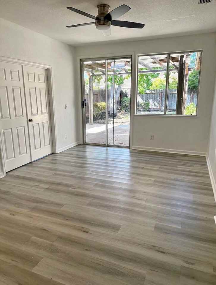 7917 Robinson Dr - Photo 3 of 9