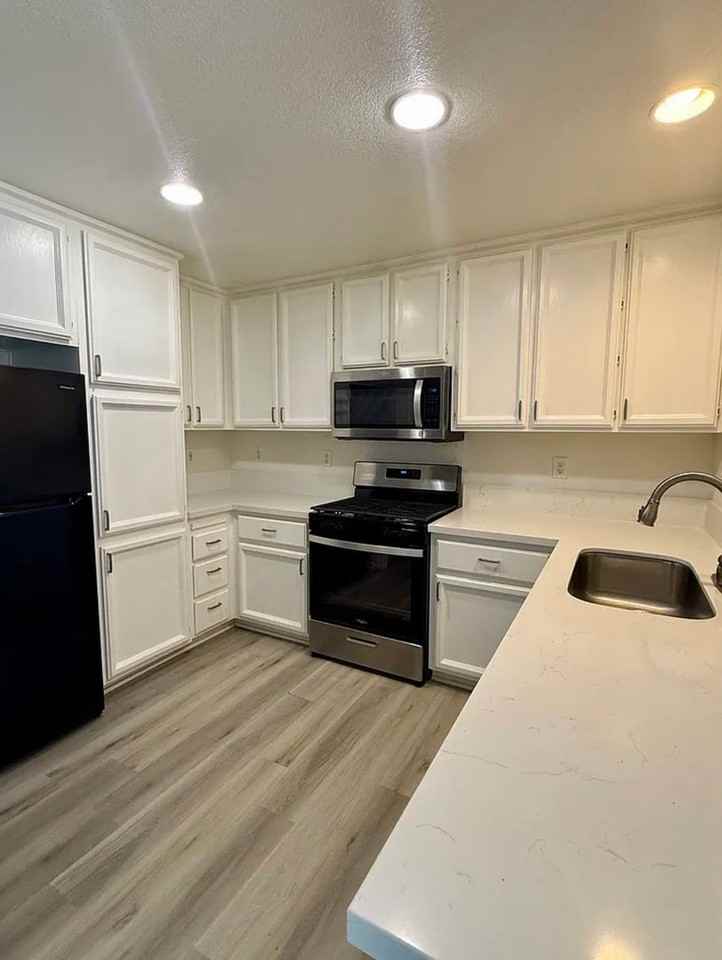 7917 Robinson Dr - Photo 4 of 9