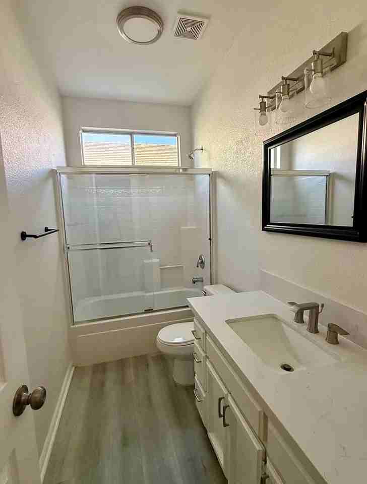 7917 Robinson Dr - Photo 6 of 9