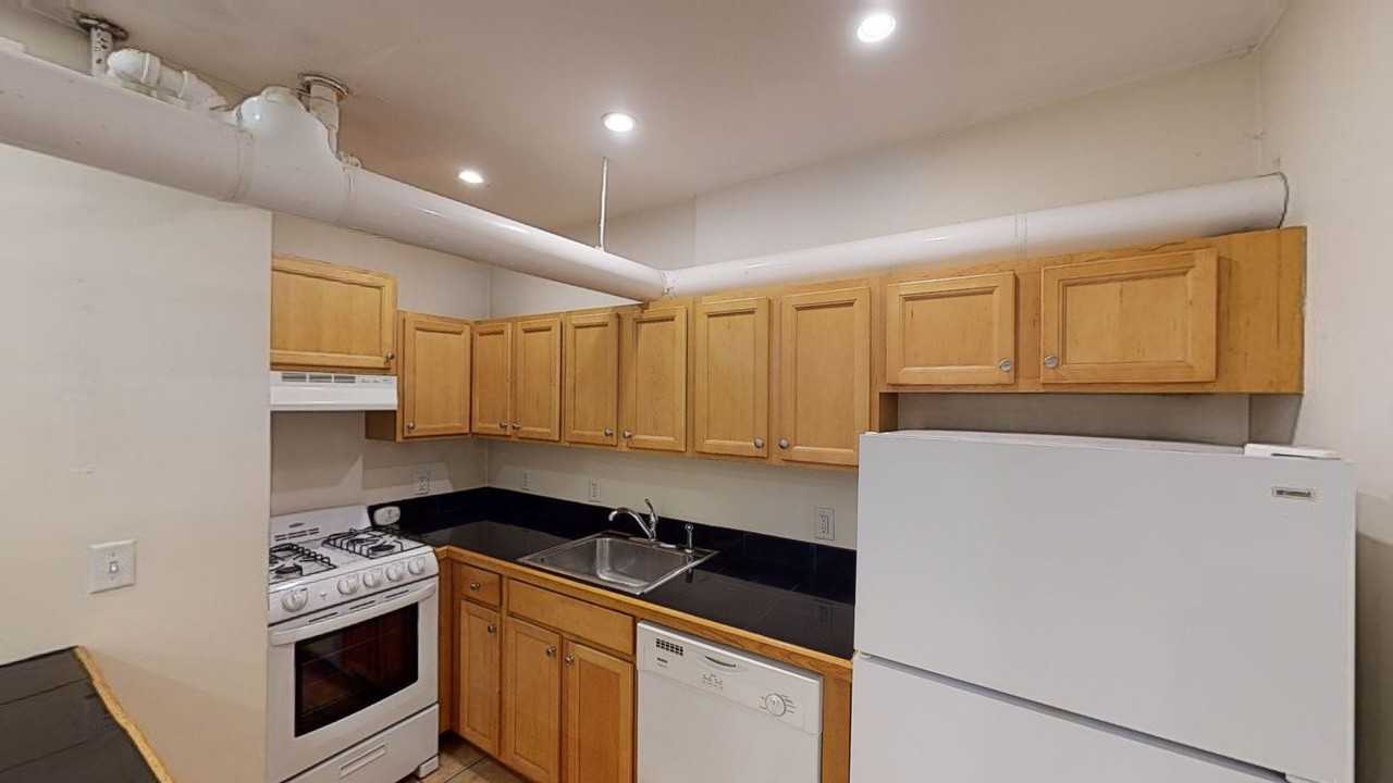 19 Walbridge St #19 - Photo 4 of 13