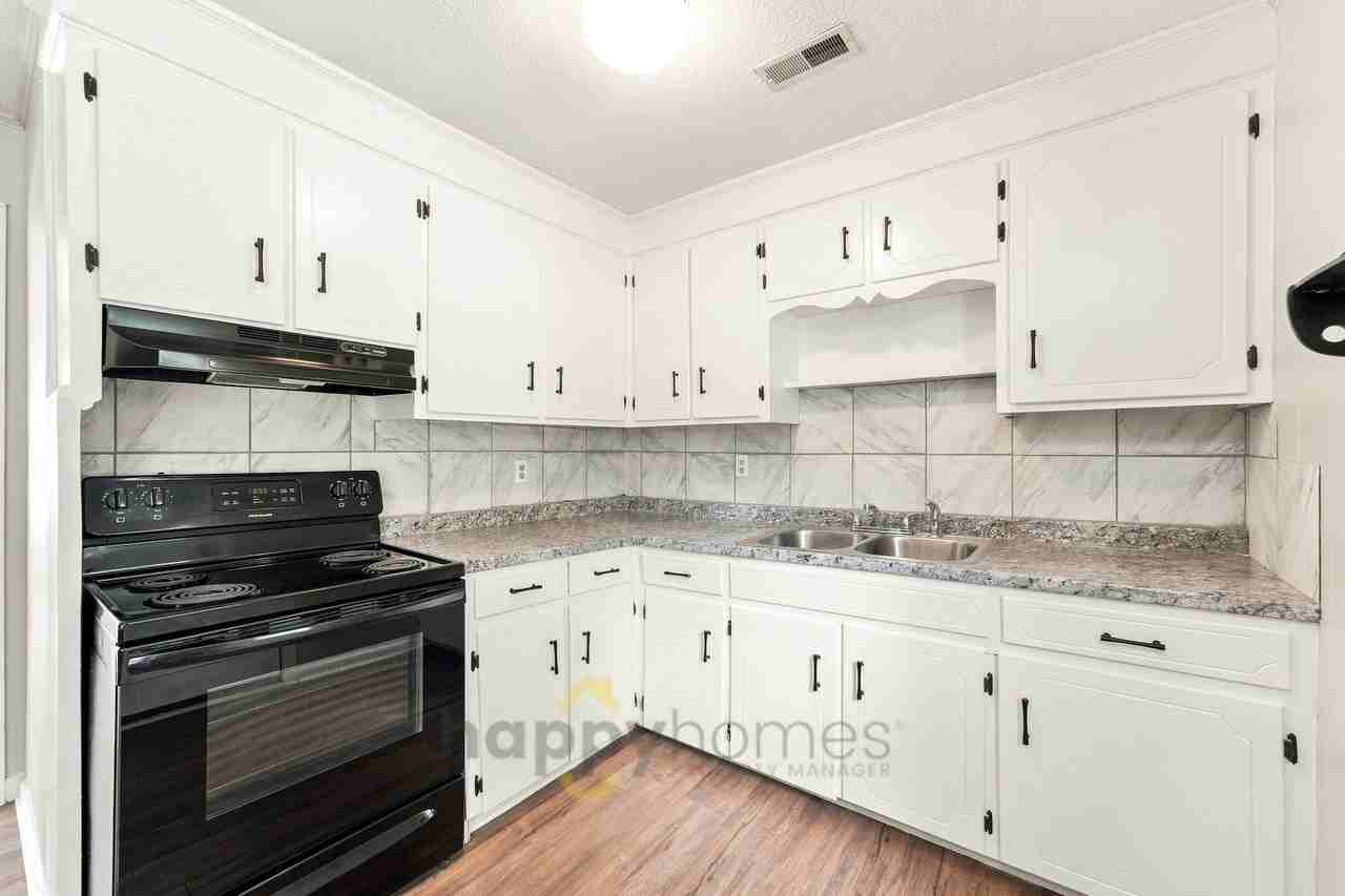 2455 Glover Rd - Photo 6 of 21