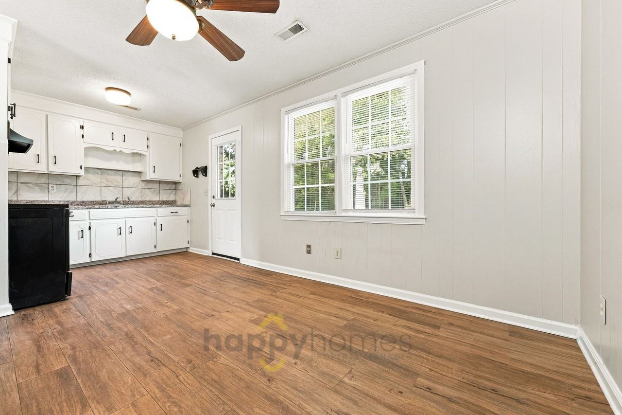2455 Glover Rd - Photo 7 of 21