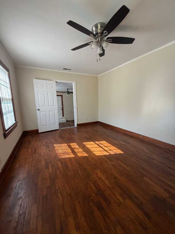 103 Courtland St - Photo 2 of 14