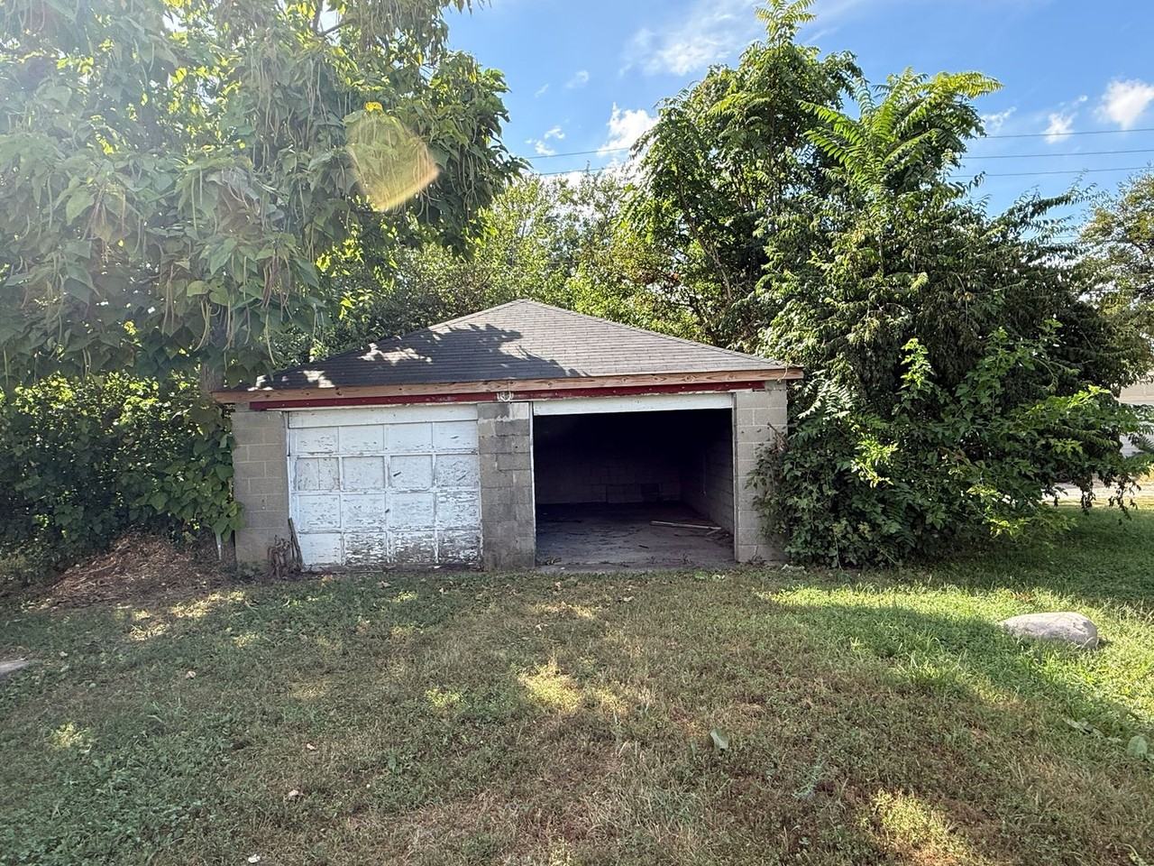 1814 Calvin St - Photo 2 of 13