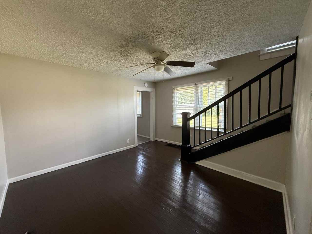 1814 Calvin St - Photo 4 of 13