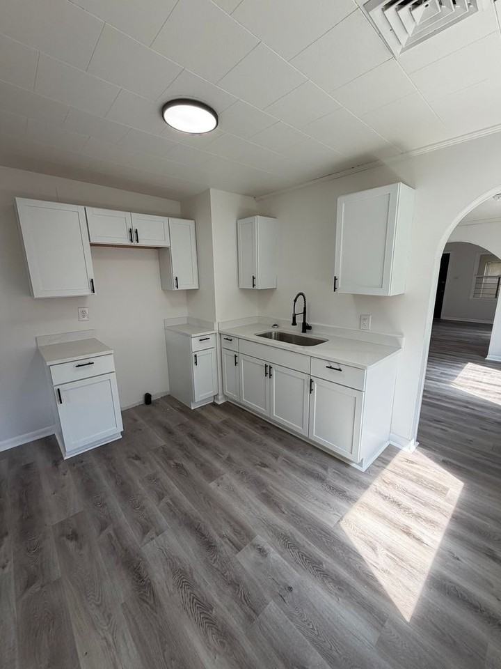 2952 N Colorado Ave - Photo 5 of 35