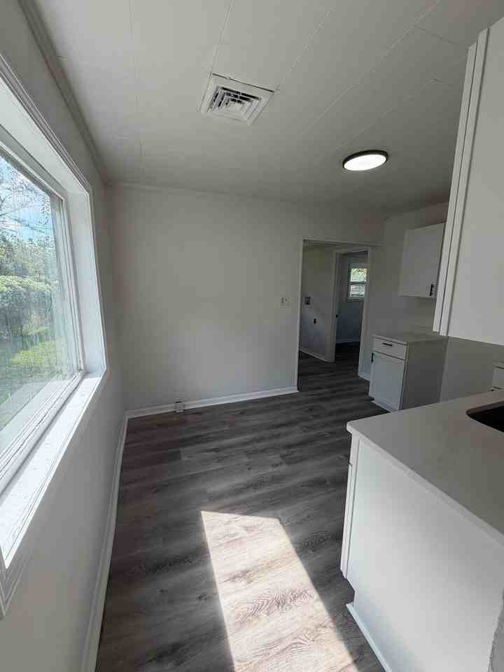 2952 N Colorado Ave - Photo 6 of 35