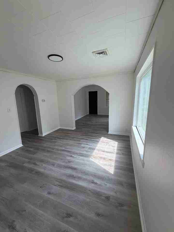2952 N Colorado Ave - Photo 7 of 35