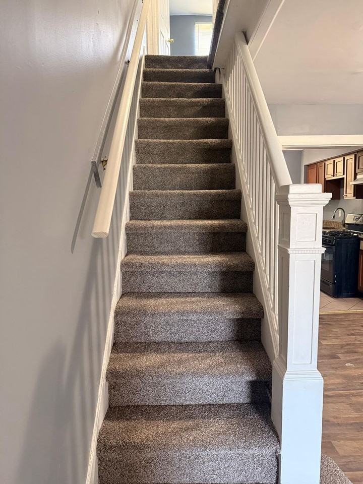 533 N Longwood St - Photo 7 of 16