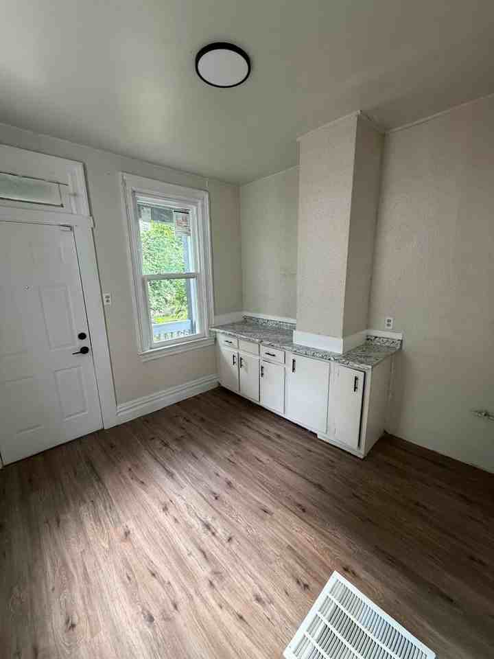 7122 Idlewild St - Photo 6 of 13