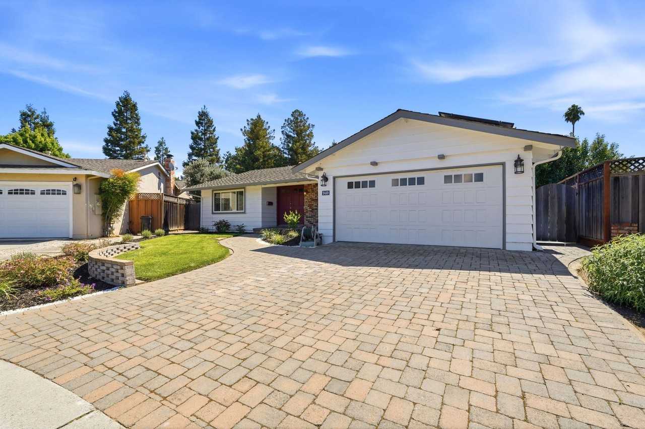 940 Fell Ct - Photo 4 of 44