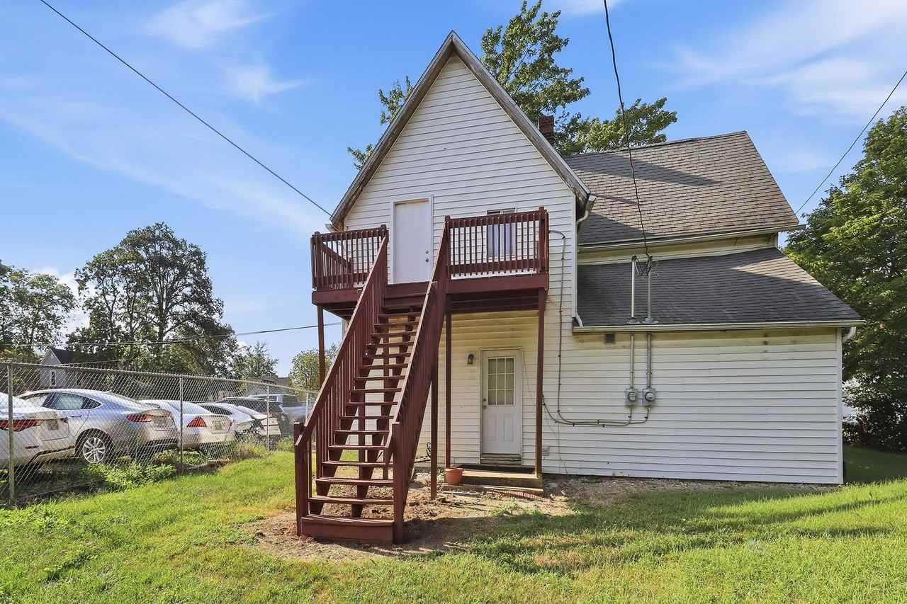 118 1/2 Logan Ave - Photo 2 of 9