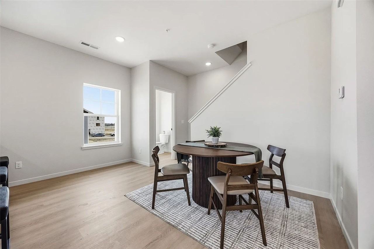 8704 Eddie Dr Sw #B - Photo 7 of 38