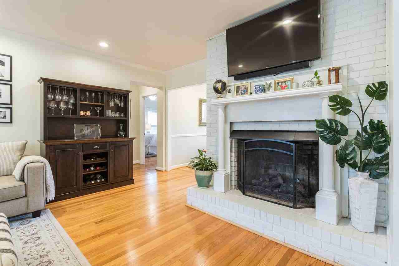 741 Currituck Dr - Photo 4 of 30