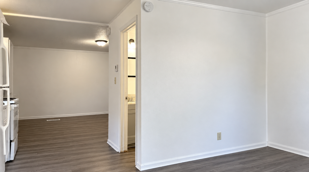 Vine Apartments - Photo 5 of 6