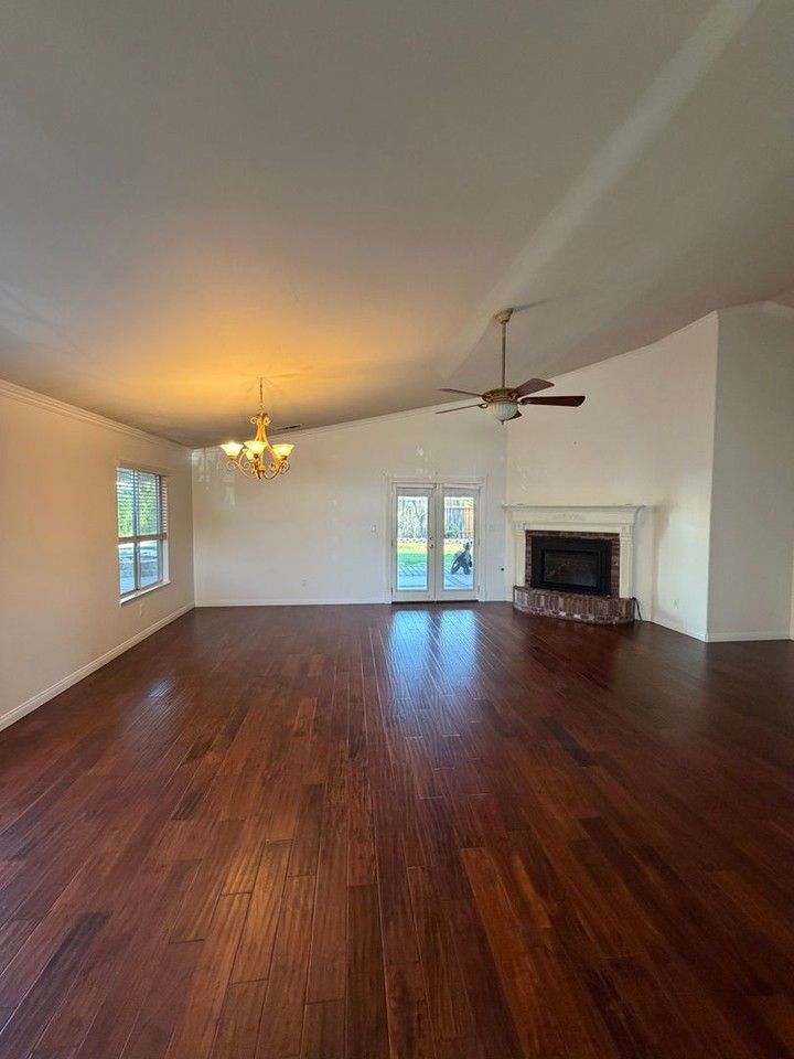 11006 Connemara Ct - Photo 4 of 26