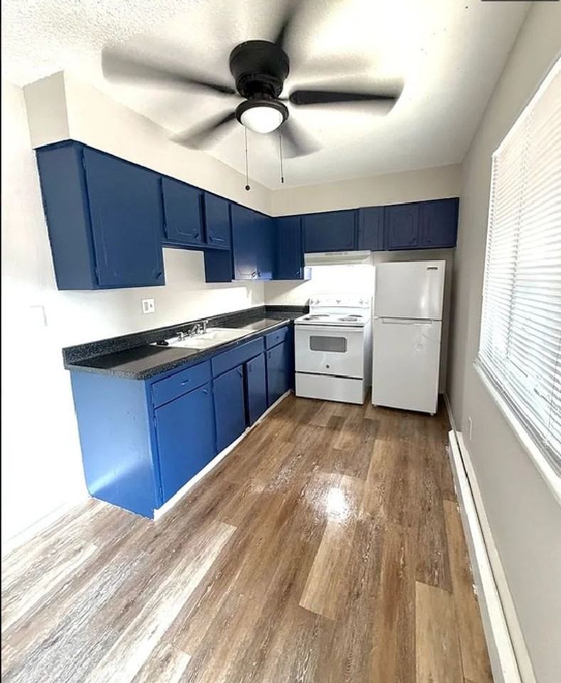 1935 Carmel Dr - Photo 2 of 13