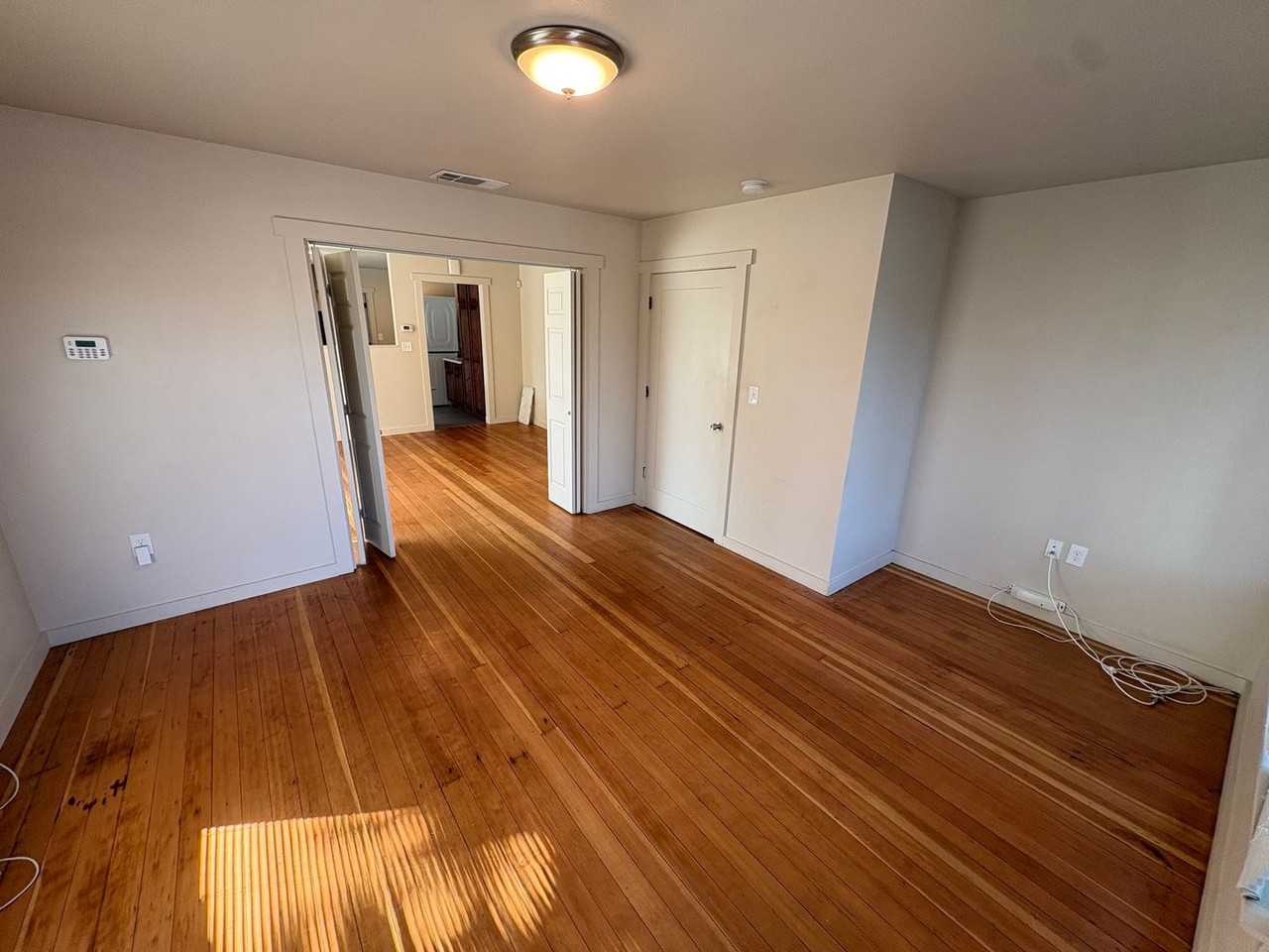 509 W 6th St - Photo 2 of 16