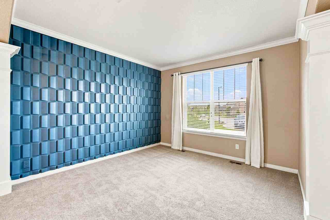 20420 Northern Pine Ave - Photo 4 of 36