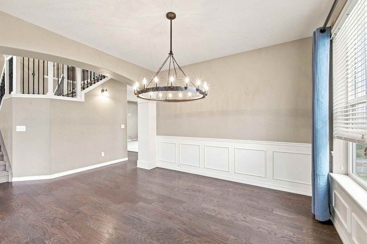 20420 Northern Pine Ave - Photo 5 of 36