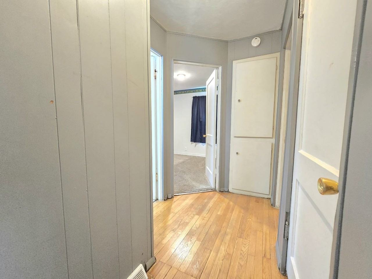 1039 Good Pl - Photo 6 of 15