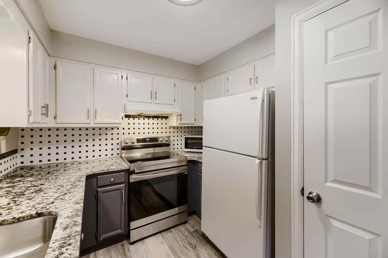 7136 W Portland Ave - Photo 7 of 22